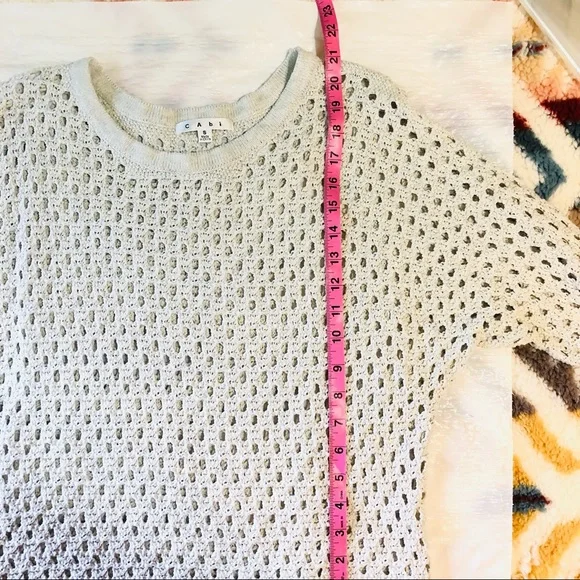 Cabi women light gray knit crochet top, long sleeve, see thru, round neck Sz S - Picture 10 of 10